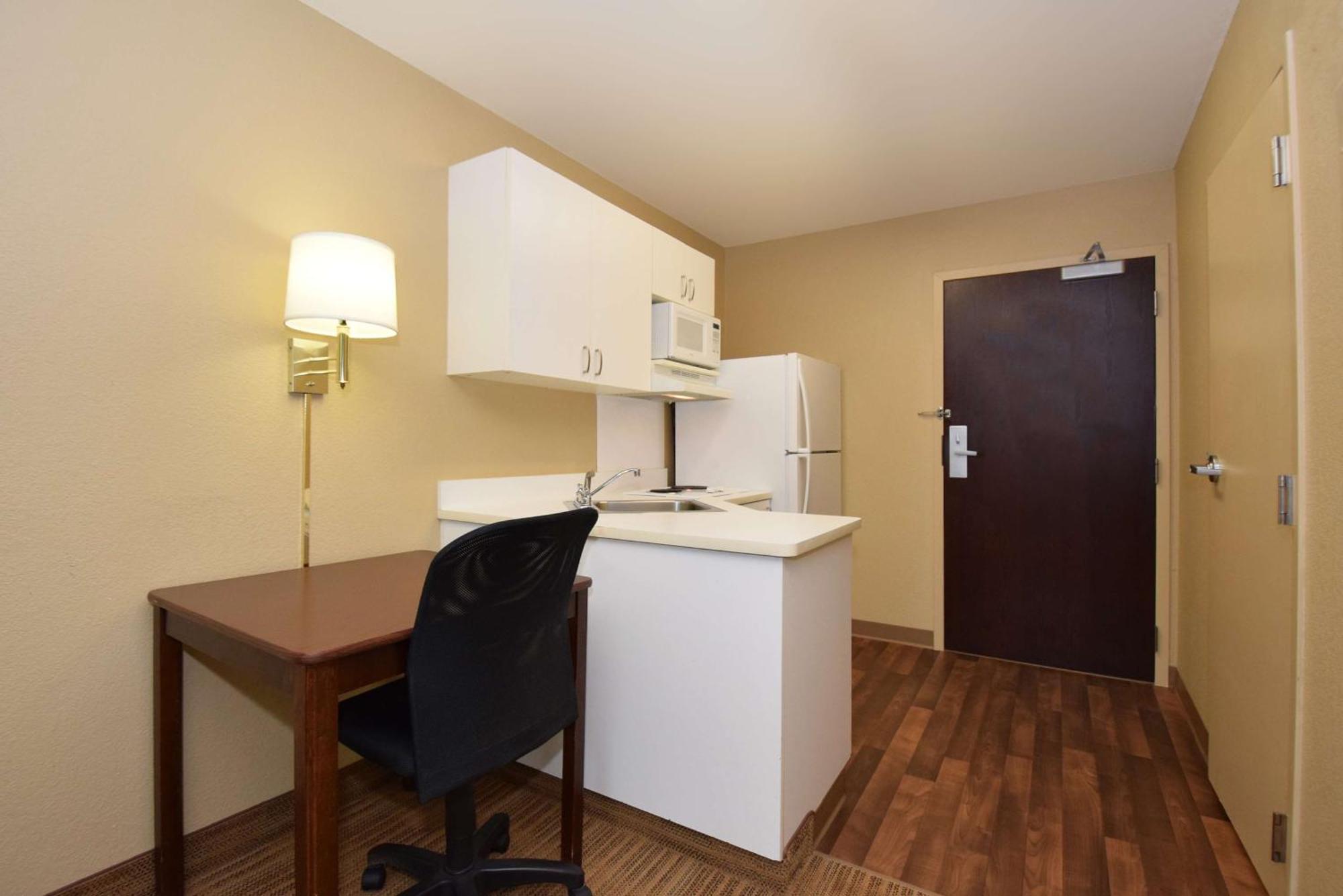 Extended Stay America Suites - Austin - Southwest Екстер'єр фото